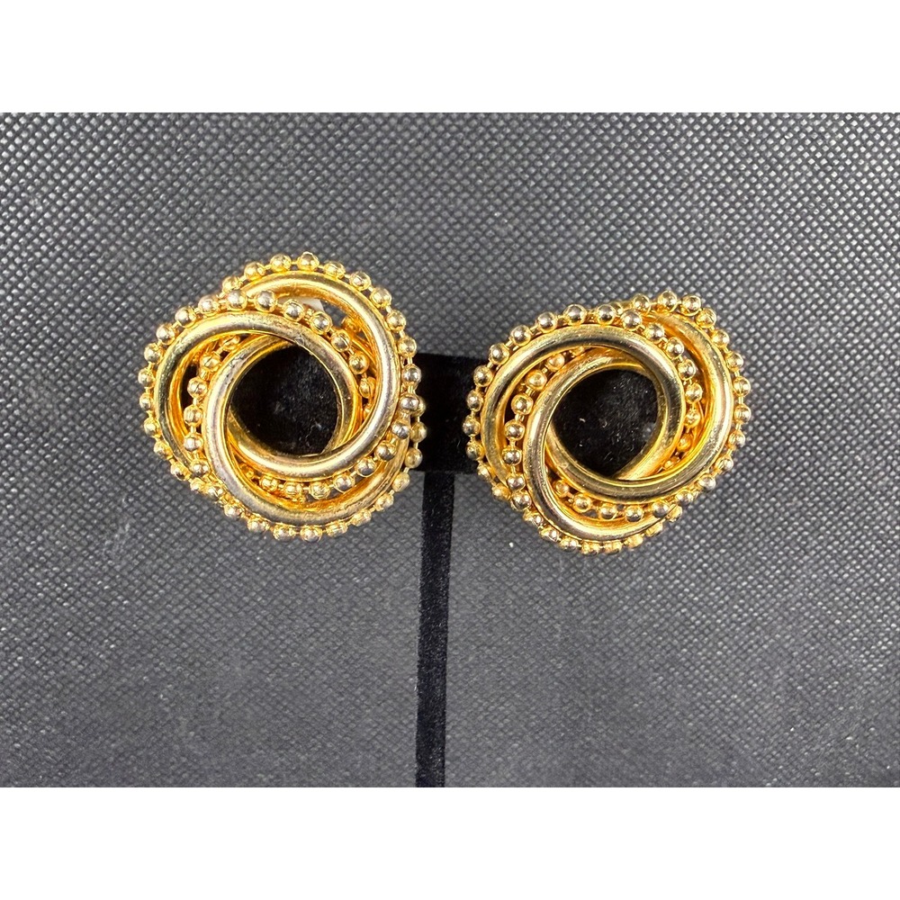 Vintage Gold Knot Clip‑On Earrings – Interlocking Loops with Beaded Edge